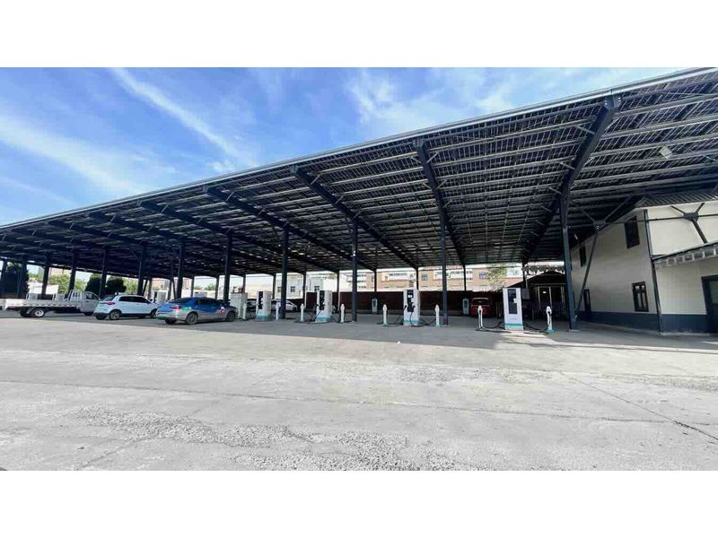 古龍超級(jí)快充站